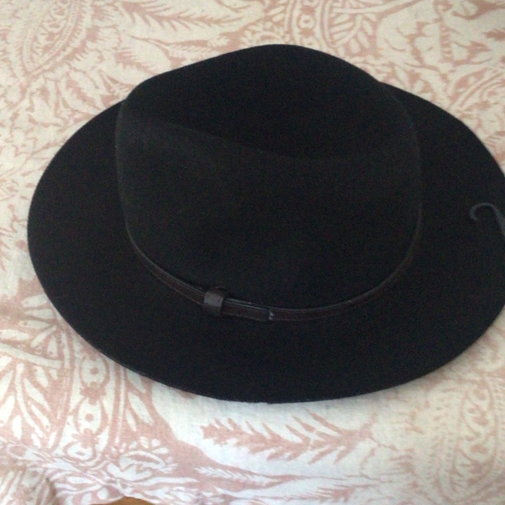 Forever 21 Black Fedora Hat